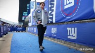 📸 GAMEDAY: Giants arrive at MetLife Stadium