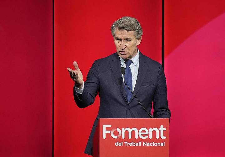 Feijóo pide a los empresarios catalanes su apoyo para que Junts se sume a una moción de censura