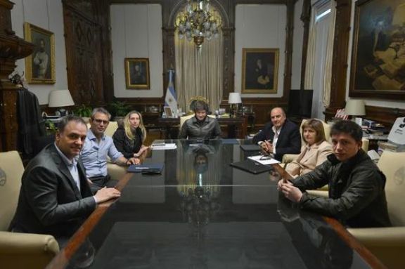 Diego Santilli ocupará el lugar de Francos en la cabecera de la "mesa chica" del Gobierno