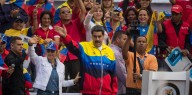 Venezuela califica de "hostil e inmoral" la advertencia de Trump sobre su espacio aéreo