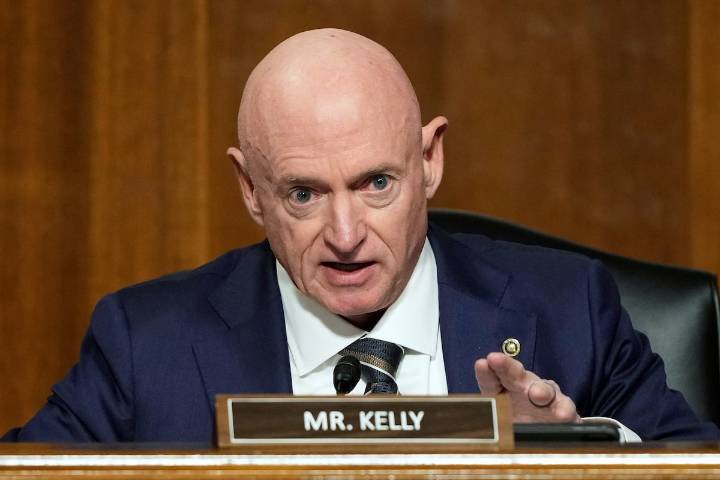 Democrat Mark Kelly investigated by Pentagon after urging troops to defy ‘illegal orders’