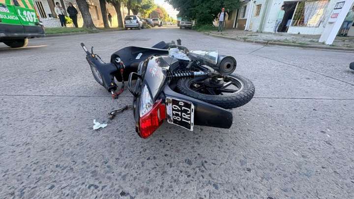 Colisionaron una camioneta y una moto
