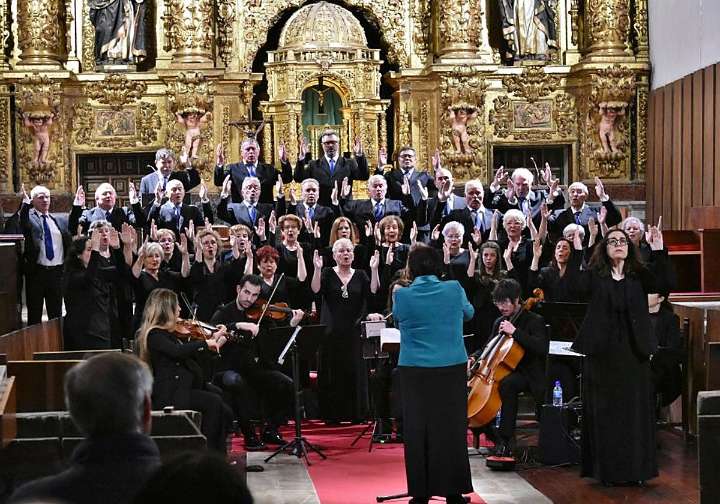 Los Corrales dedica cuatro días y tres escenarios a la patrona de la música