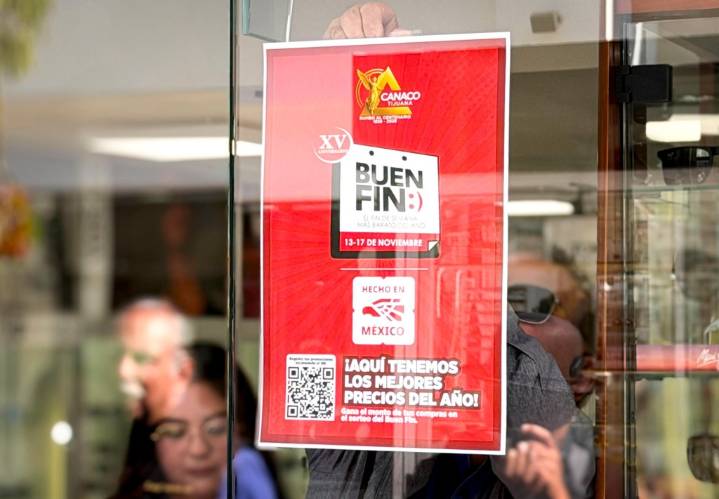 Fast-lane border passes offered in Tijuana for sales weekend