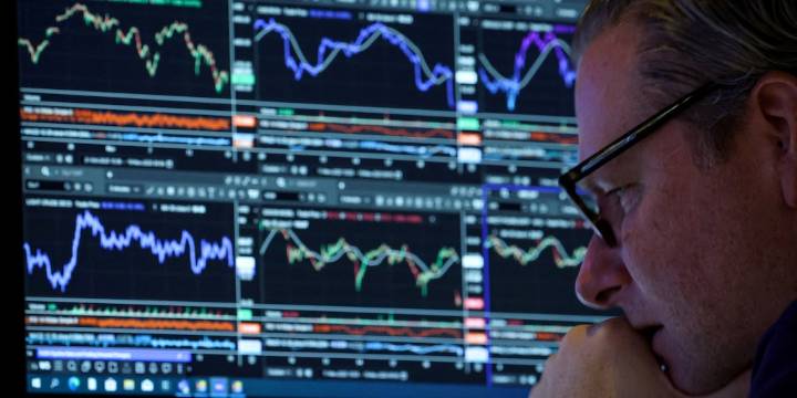 Mercados: las acciones y los bonos sostienen sus ganancias en el cierre de un noviembre volátil