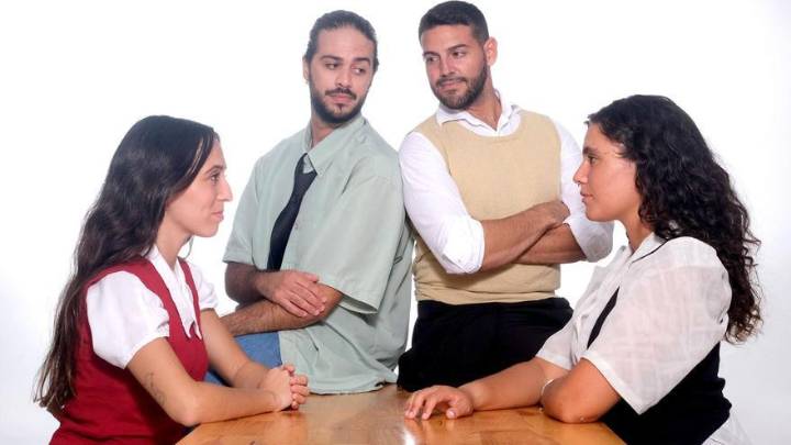 'Variables varias' explora la dimensión física del amor con X e Y sobre el escenario de El Aparte