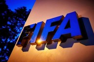 FIFA prohíbe venta de boletos a quien 'ciberacose' a jugadores, entrenadores y árbitros