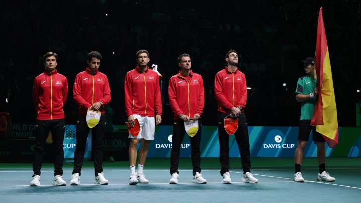 El Gobierno de Sánchez desprecia al tenis español al no llevar a ningún ministro a la final de la Copa Davis