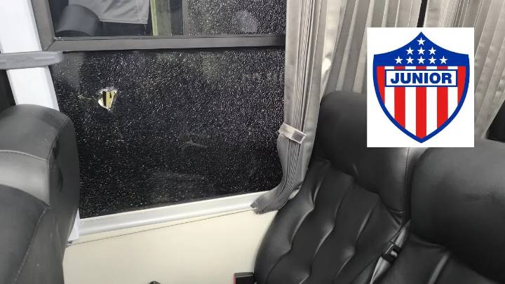 ¡Vergüenza Nacional! Presuntos hinchas del verde paisa atacaron el bus de Junior en Itagüí