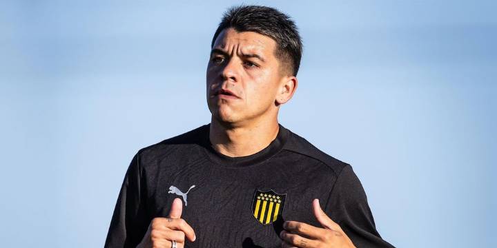 Peñarol rescindió el contrato de Diego García tras la condena a prisión por abusar de una jugadora de hockey en Argentina
