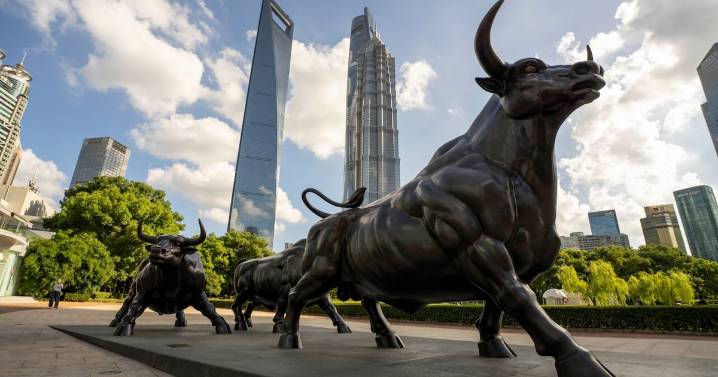 El precio del dólar pierde fuerza y HSBC proyecta rally en mercados emergentes en 2026