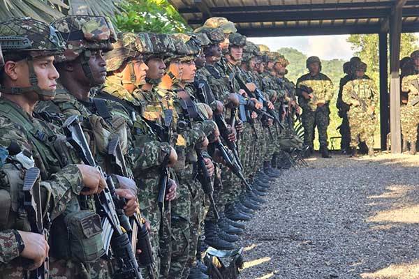Drones explosivos, confinamiento y pueblos fantasma: informe revela crisis humanitaria extrema en el Catatumbo