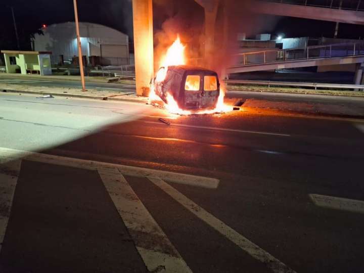 Se prendió fuego su auto y quedó atrapado: la trágica muerte que conmueve a Córdoba