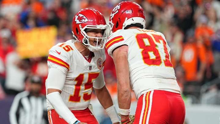 Watch Chiefs vs. Cowboys Thanksgiving NFL game today, free Streameast alternatives, start time, TV channel