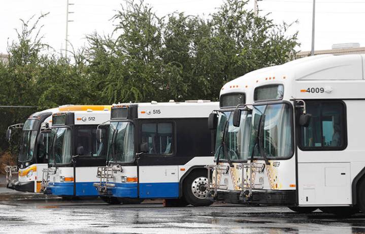 Man, 57, dies after apparent fall on TheBus in Halawa