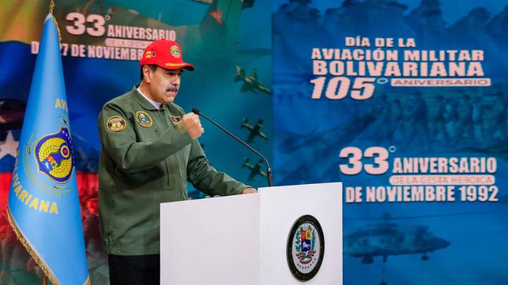 Maduro exhortó a la Aviación Militar a estar preparada para proteger la nación