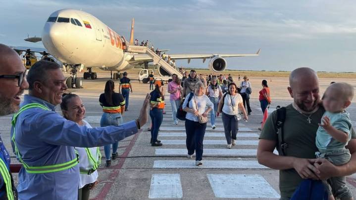 Arriban al país 468 nuevos turistas rusos a la isla de Margarita en un vuelo chárter desde Moscú