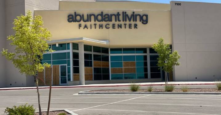 La Iglesia Abundant lanza la campaña ‘El verdadero corazón de Abundan’ con una colecta de fórmula infantil para la comunidad