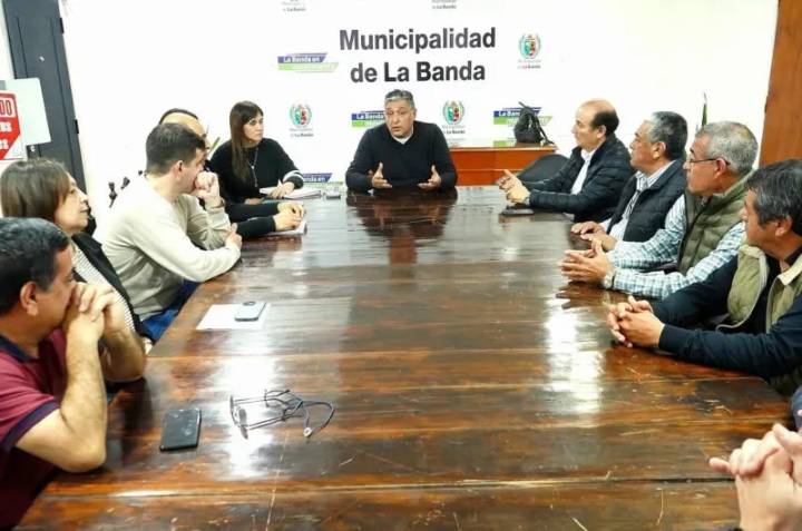 La Municipalidad de La Banda informó que alcanzó el aumento del 100% bonificable y remunerativo en el sueldo básico de todos sus trabajadores