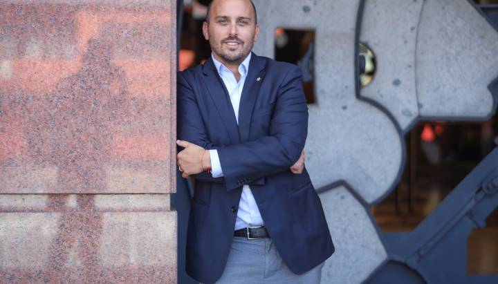 Andrés Longton fija su hoja de ruta en el Senado: descarta asumir liderazgo nacional en RN y se propone ser un referente en Valparaíso