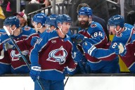 Deadspin | Battle of hot Islanders, Avalanche also a reunion game