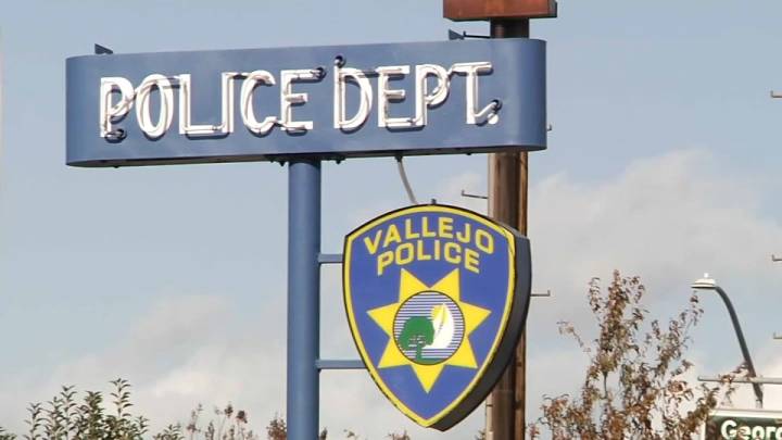 Reuniones comunitarias con la policái de Vallejo – Telemundo Area de la Bahía 48