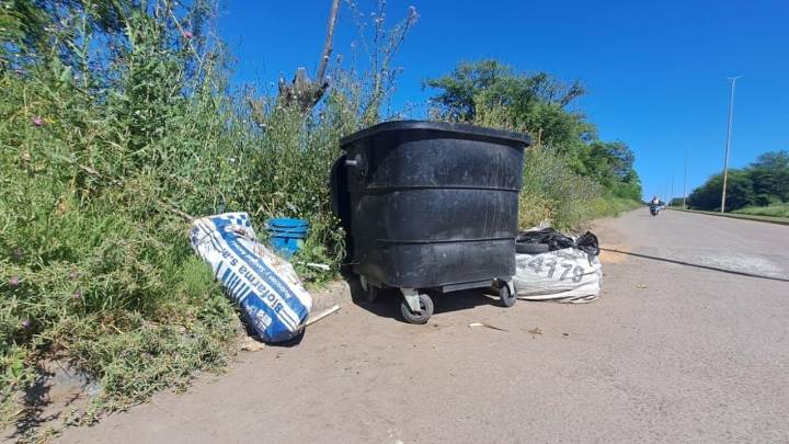 Reclaman limpieza urgente de una quinta abandonada