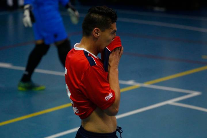 “Yo no inventaría con otros técnicos y le daría la posibilidad a Córdova para que se quede en la selección adulta”