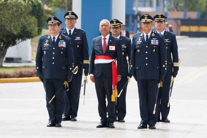 Mario Raúl Contreras León Carty asume comando de la Fuerza Aérea del Perú