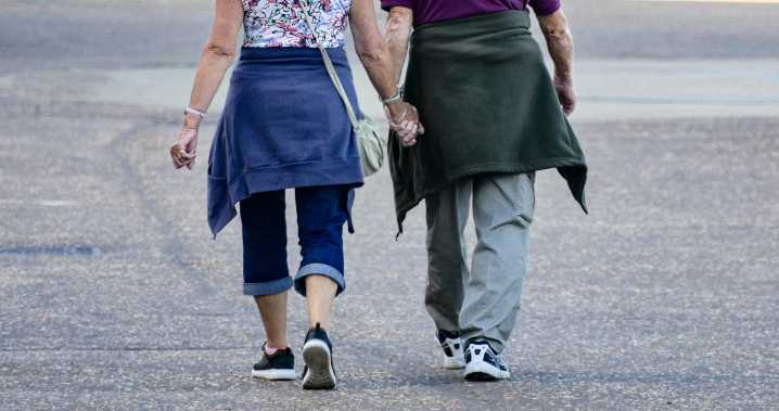La cantidad de pasos diarios puede ralentizar la progresión del Alzheimer temprano, según un estudio
