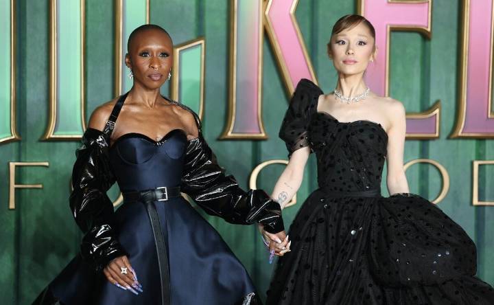 Ariana Grande vive tenso momento y Cynthia Erivo la defiende cuando fan se lanza sobre ella en la premiere mundial de "Wicked: For Good"