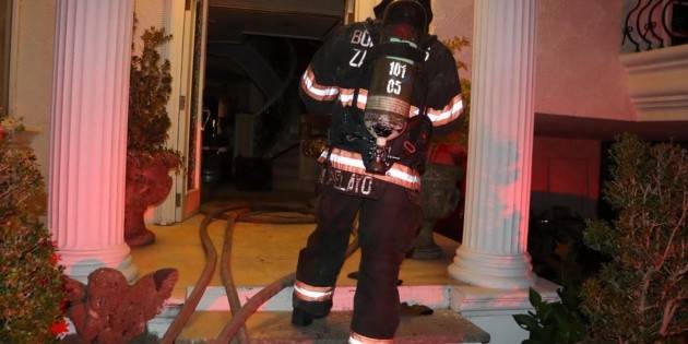 Bomberos de Zapopan controlan incendio en Puerta de Hierro