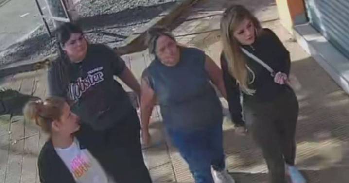 La hijastra y sus amigas le robaron US$47.000