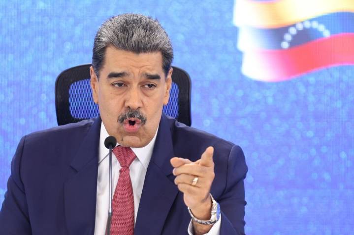 Maduro acusa a EEUU de tratar de imponer una narrativa para justificar un ataque contra Venezuela