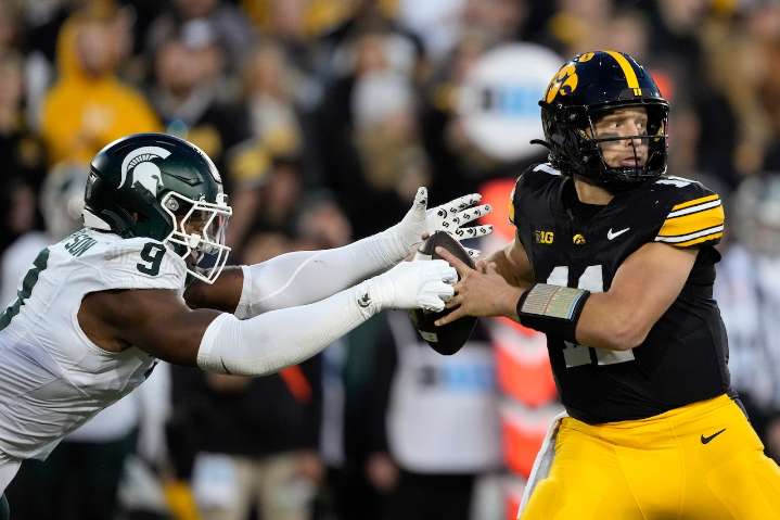 Observations: Michigan State remains snakebit ahead of decision on Jonathan Smith’s future