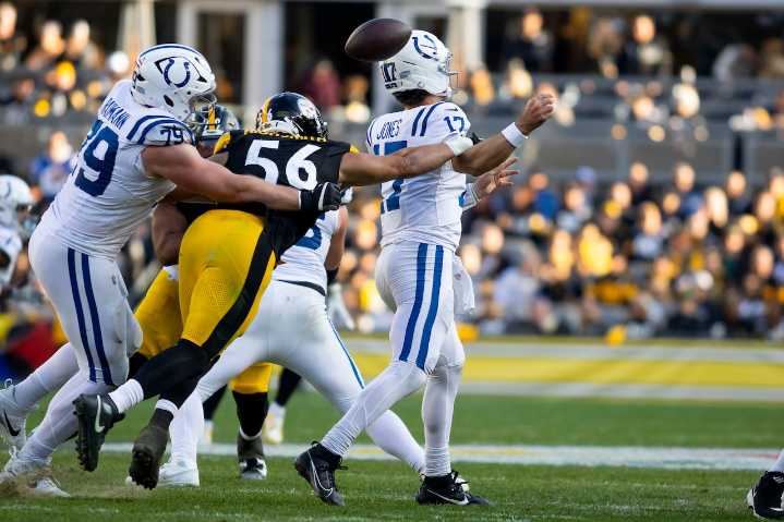 Star Pittsburgh Steelers linebacker suffers another ankle injury