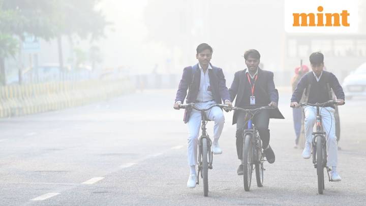 Delhi cold wave: Mercury drops to 9°C; check this week's temperature forecast