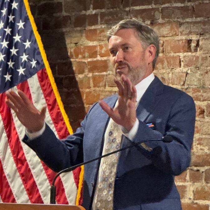 Rep. Thomas Massie updates Kenton Mayors’ Group about Congress, answers questions