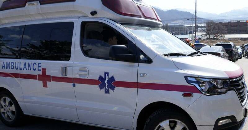 S Korean ferry runs aground, all 267 on board rescued