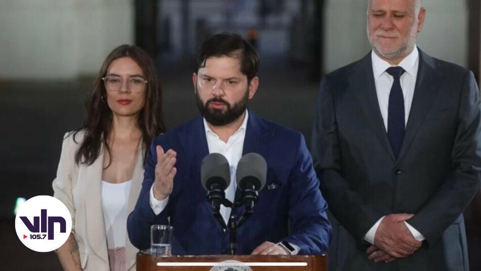 Presidente Boric felicita a Jara y Kast por pasar al balotaje