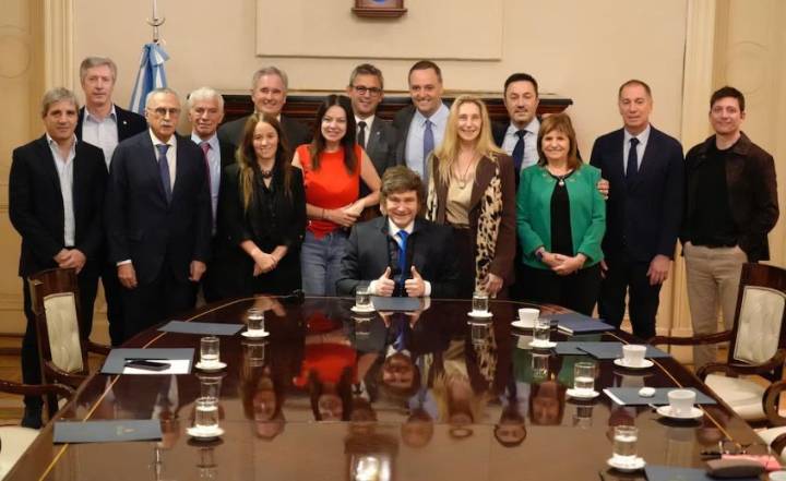Con el debut de Adorni y Santilli, Milei encabezó una reunión con el nuevo Gabinete