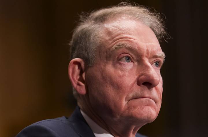 SEC Decision to Halt Review of Most Corporate 'No Action' Requests Draws Investor Ire