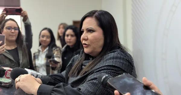 Aradillas promete mejorar agua, basura y seguridad en Villa de Pozos