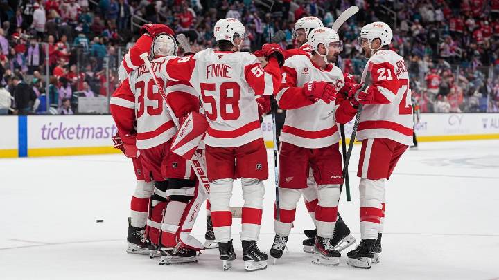 Red Wings vencen a Sharks en el shootout
