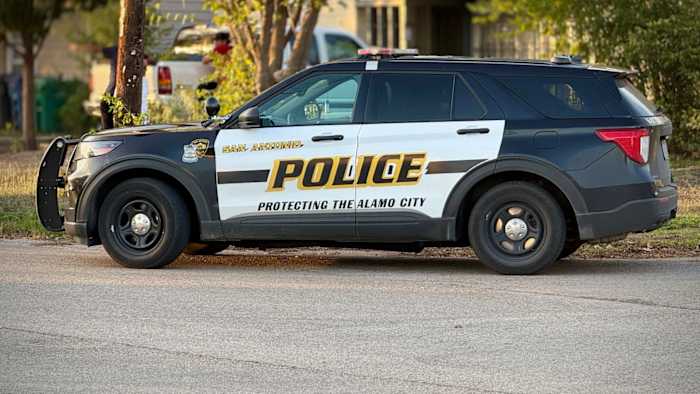 Affidavit: Barricaded suspect said he’d make roommate disappear, ‘feed him to the cat’