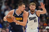 Jokic anota 34 puntos, su máximo de la temporada, y lidera a Nuggets en triunfo 130