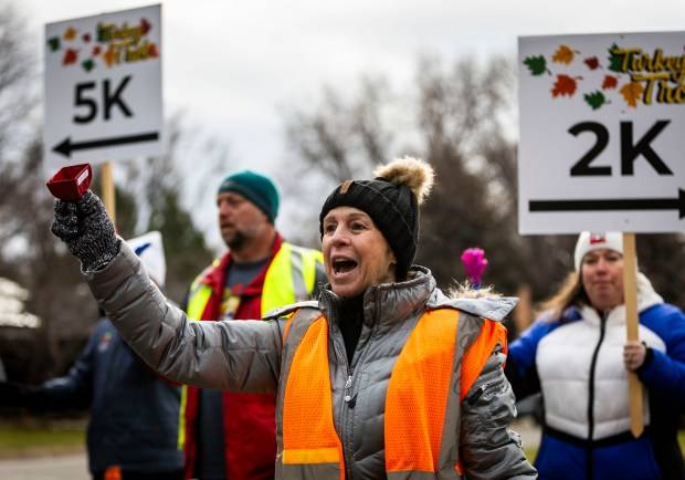 28th annual Greeley turkey trot sets registration record