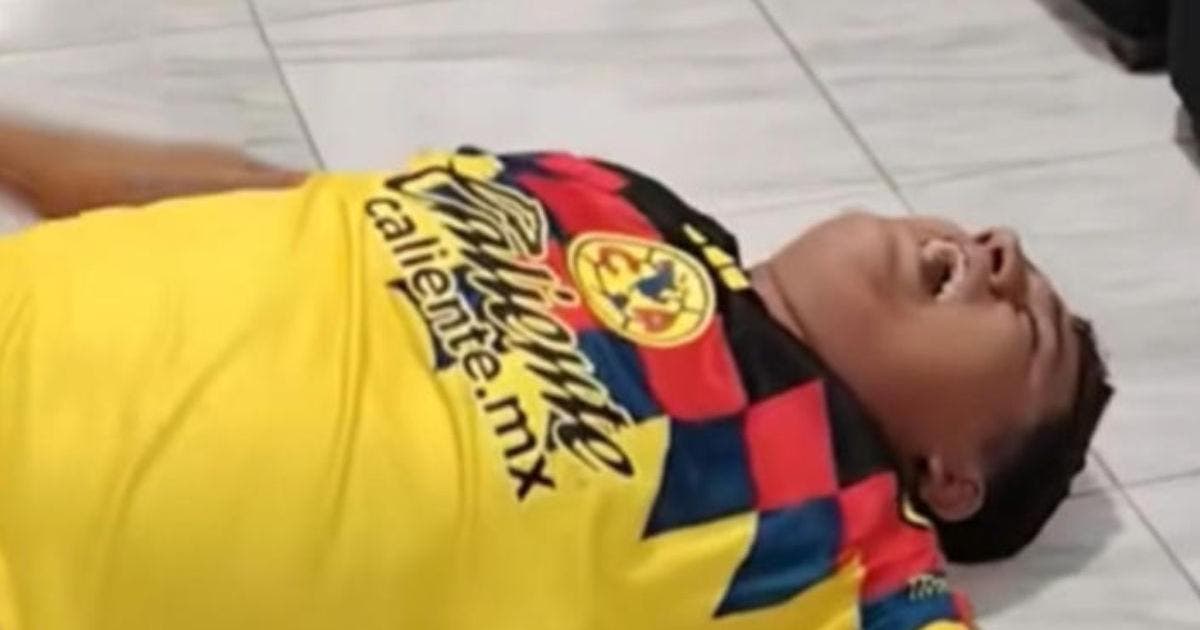 Viralizan reacción de aficionado del América tras eliminación ante Rayados