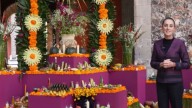 Sheinbaum dedica ofrenda de Día de Muertos en Palacio Nacional a las mujeres "que cuidaron la milpa y curaron con hierbas"