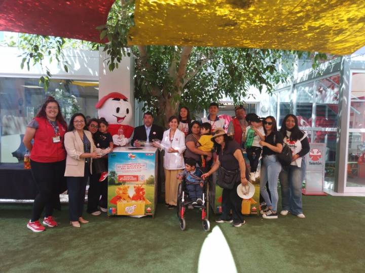 La mayor cruzada de reciclaje en Chile cumple una década apoyando a Teletón y este año busca recaudar 175 toneladas de botellas plásticas